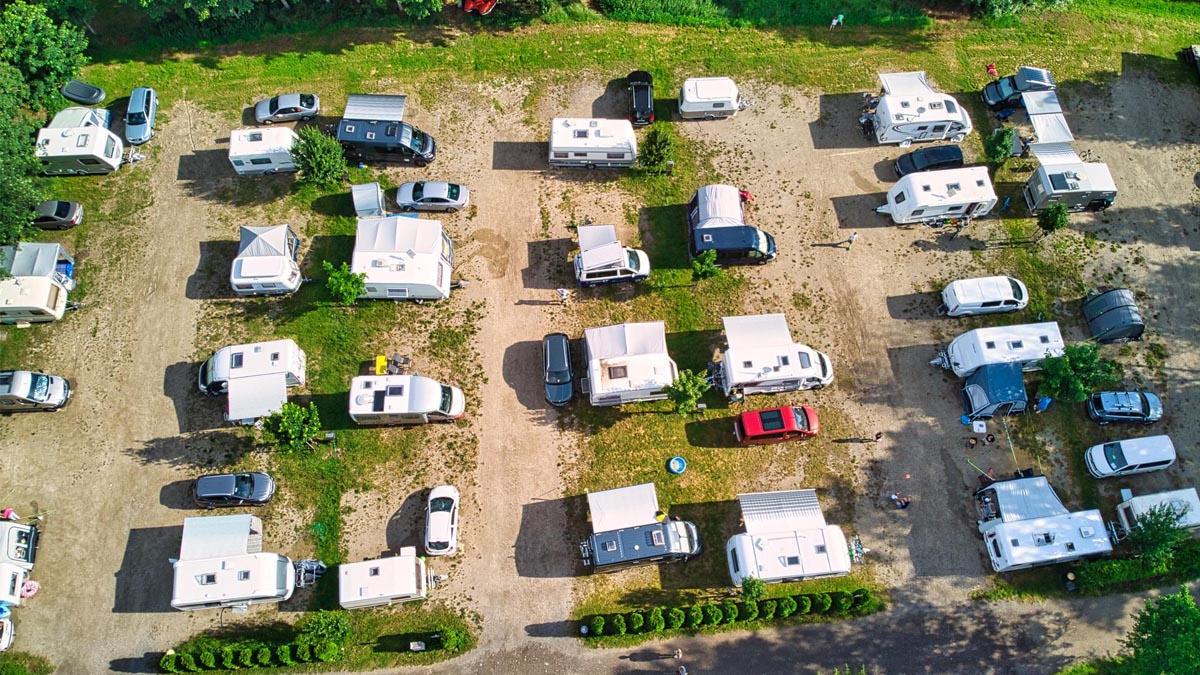 Gens du voyage : « ils se sont battus devant chez nous », les riverains craquent face aux 200 caravanes installées depuis deux mois