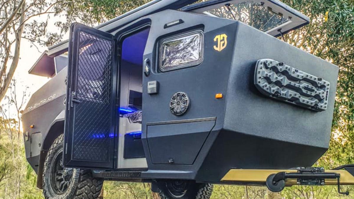 Goliath G-47 : la mini-caravane Teardrop tout-terrain au look de tank blindé