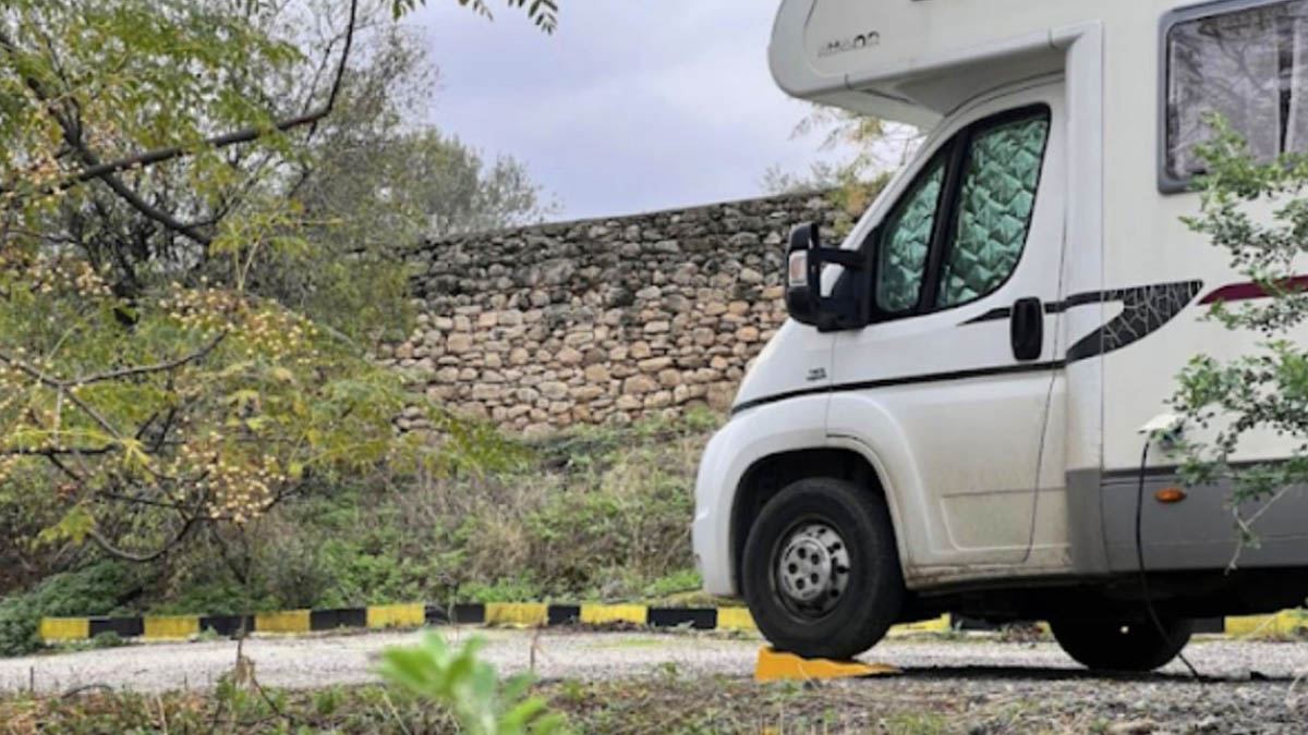 Grèce en camping-car : la loi autorise le stationnement, mais à ces conditions précises