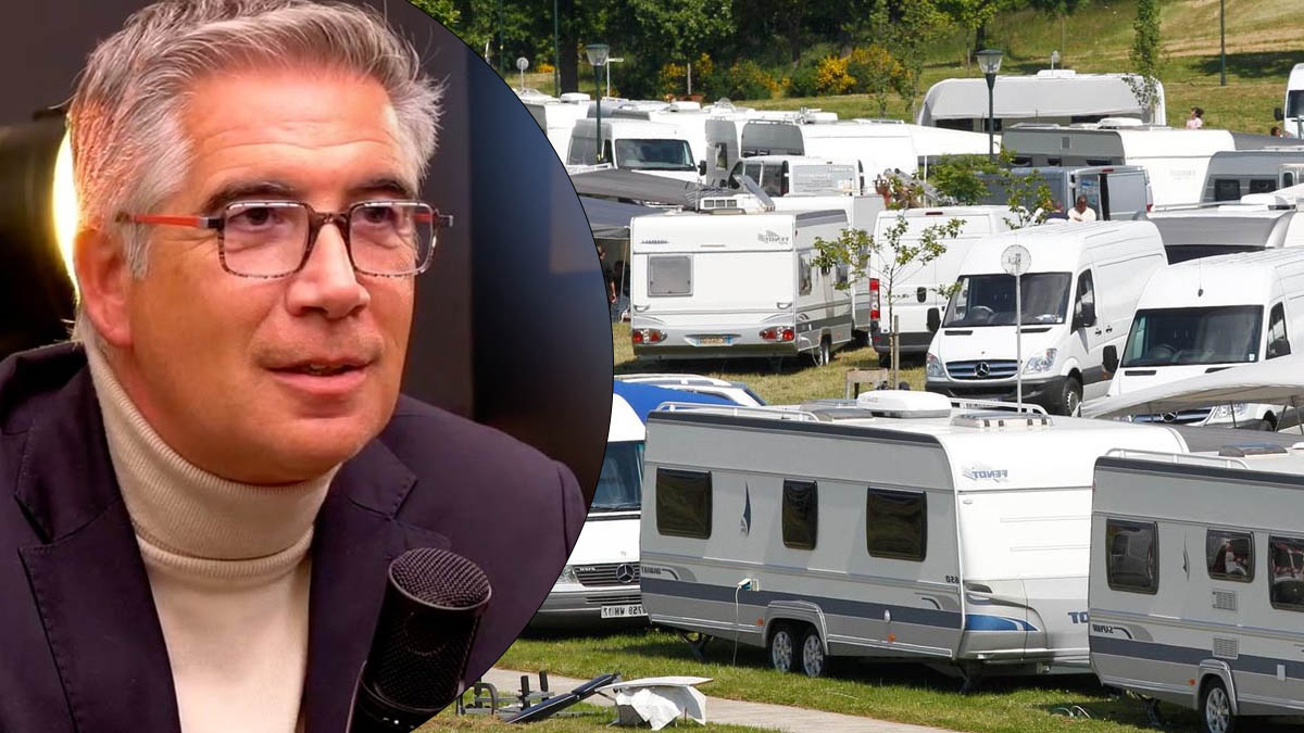Je pars en guerre : le maire scandalisé par l’installation sauvage d'une centaine de caravanes sur le terrain d’honneur du stade