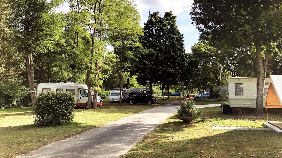 Loire-Atlantique : cette aire de camping-car va être végétalisée avec 100 arbres pour s’adapter au climat