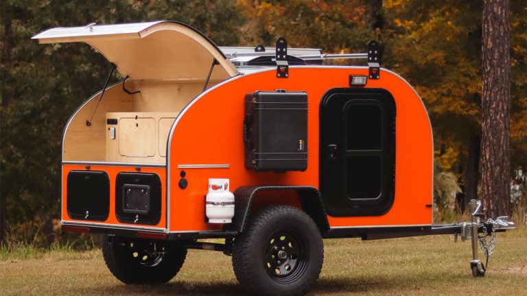 The Rambler : un week-end suffit pour construire cette mini-caravane en kit à 3 000 € façon IKEA