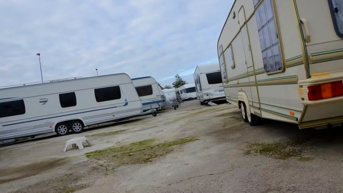 Un couple de touristes cambriolé dans sa caravane sur l’autoroute, le voleur retrouvé grâce au GPS du téléphone volé