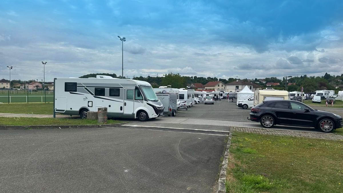 Gens du voyage : afflux monstrueux en Haute-Garonne – plus de 600 caravanes déferlent dans le département
