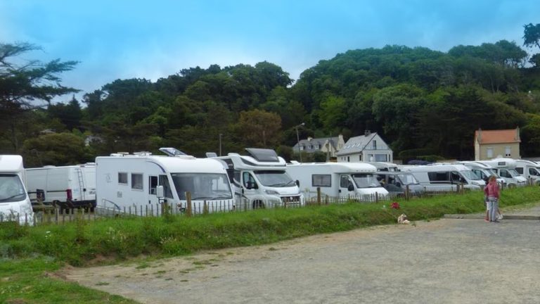 Gens du voyage : le plus grand rassemblement, avec près de 40 000 personnes, revient dans ce département et suscite la colère des élus locaux