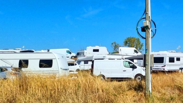 Installation illégale de gens du voyage : « Insultée et menacée », la maire saisit la justice