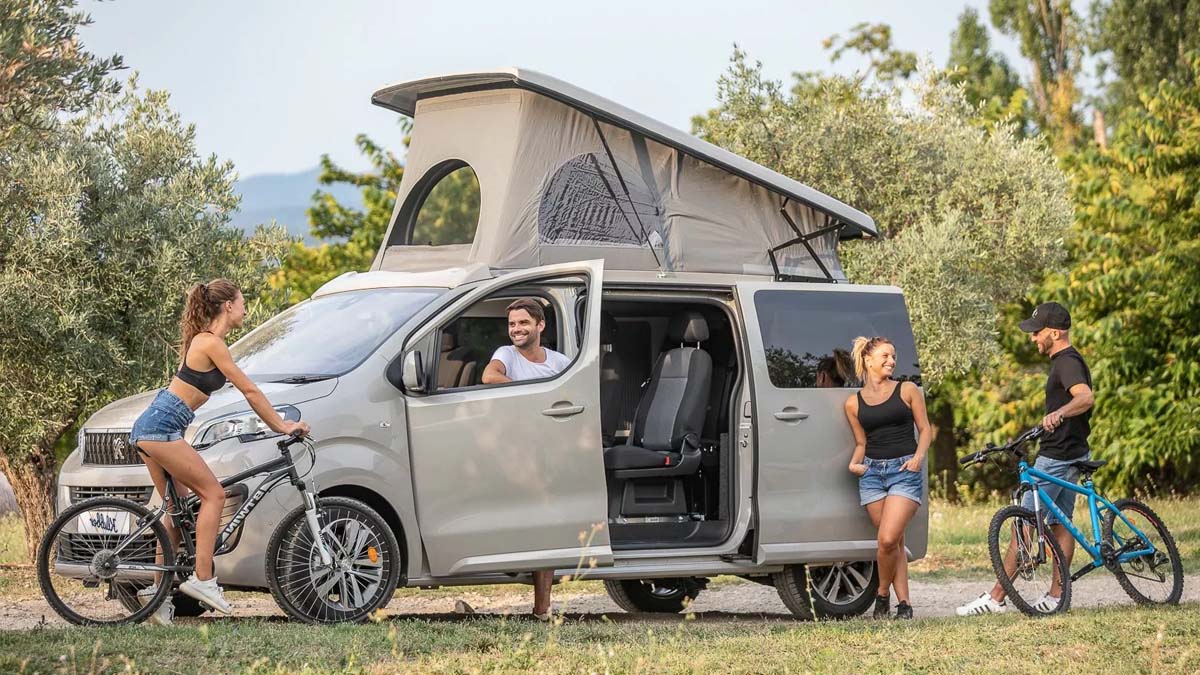 Liberté, nature et moments en famille : le succès des vacances en van en 2025