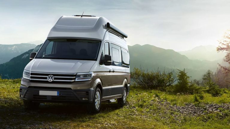 Volkswagen Grand California : le fourgon aménagé qui transforme vos voyages en séjour 5 étoiles