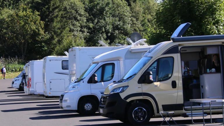 Camping-cars, fourgons et vans aménagés : un marché florissant qui transforme les vacances des Français