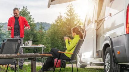 Confort absolu pour deux personnes : découvrez le camping-car parfait pour vos escapades