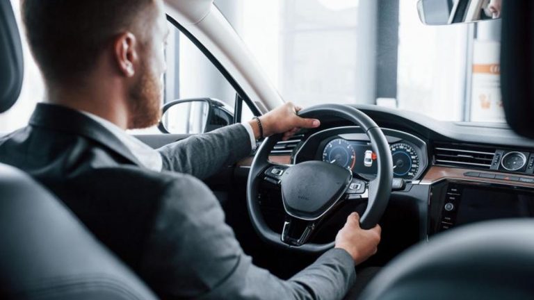 Pourquoi mettre du sel dans sa voiture une fois par semaine peut faire toute la différence ?
